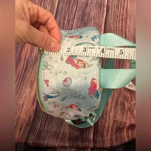 COPY - Disney parks the Little Mermaid Ariel Flounder Mini Backpack 2019 - Picture 5 of 7